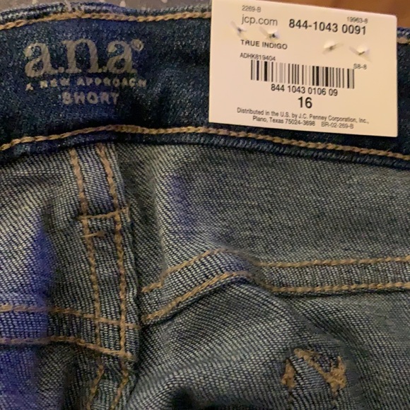Jeans - Picture 10 of 11